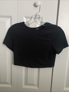 SHEIN Black Short Sleeve Crew Crop Top